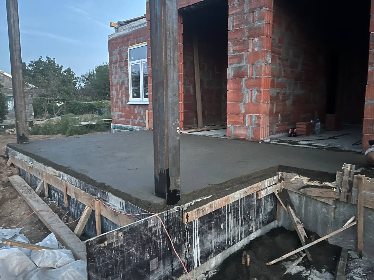 Готовая стяжка на террасе частного дома